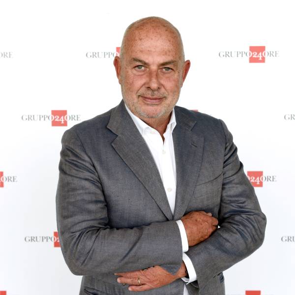 Speaker Image Description