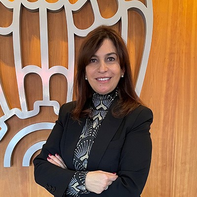 Speaker Image Description